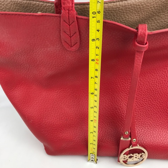 BCBG Reversible Red/ Tan Paris Tote Bag - Picture 8 of 9